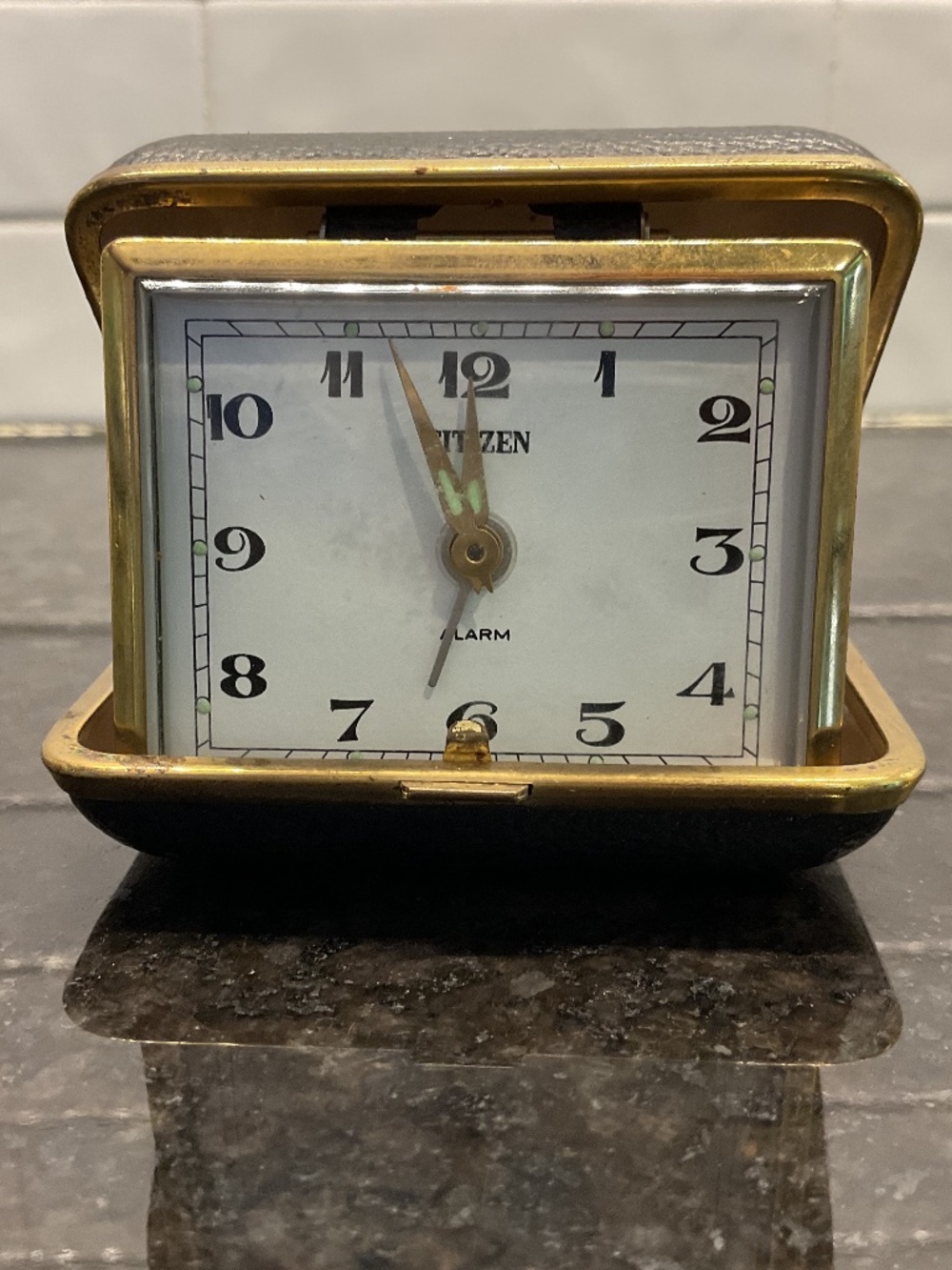 CITIZEN Travel Alarm Clock. FOR PARTS/REPAIR.